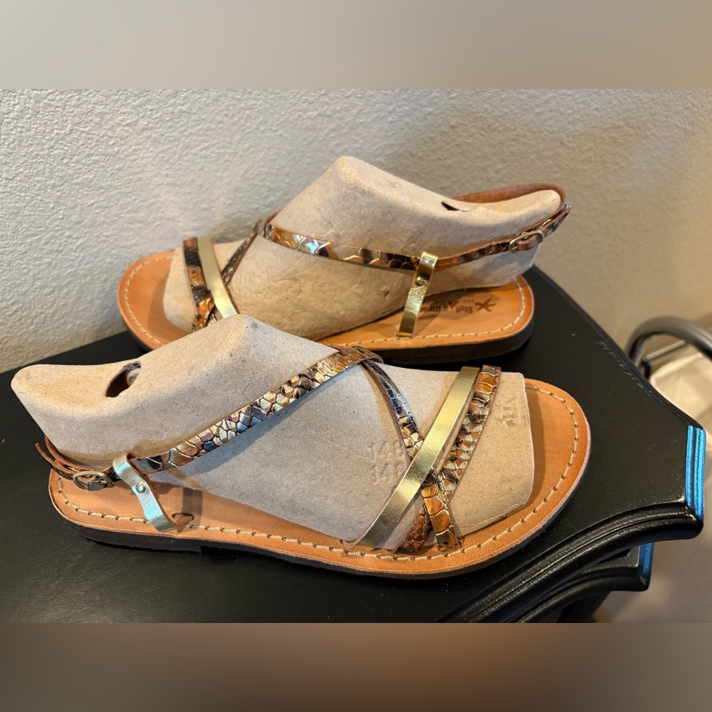 Authentic Alberobello Flat Straped Leather Sandals